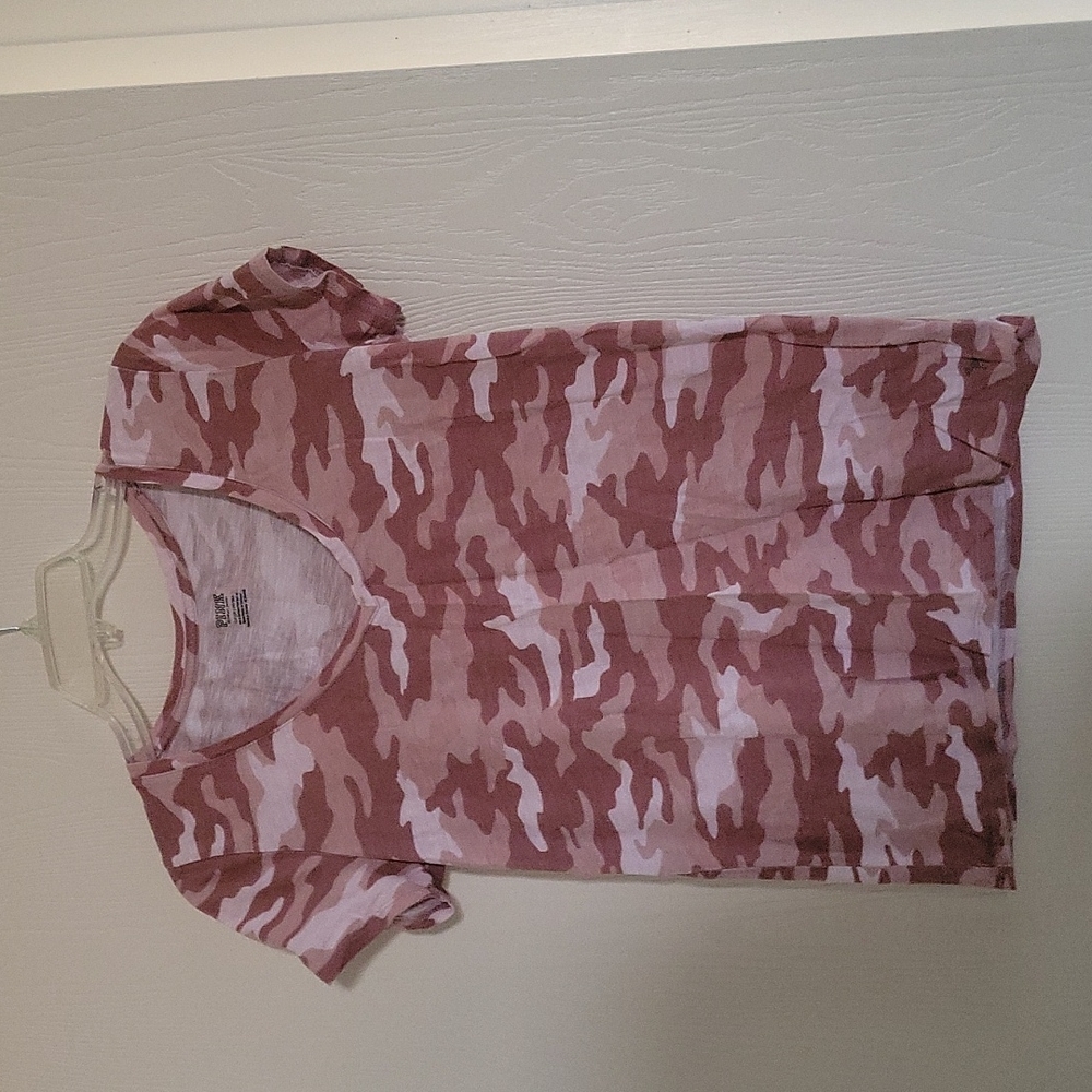 Camo v neck